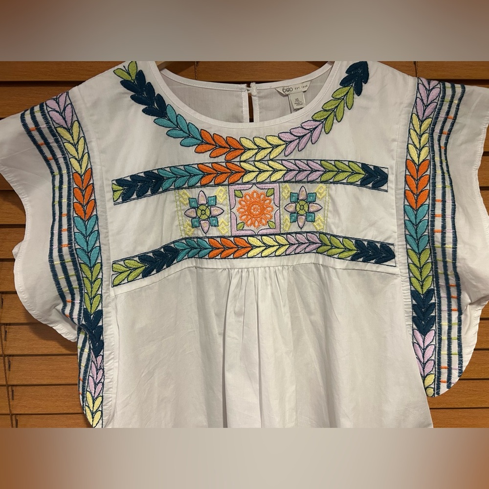 Cato White Embroidered Boho Tunic with Multicolor Trim size XL - Picture 2 of 7